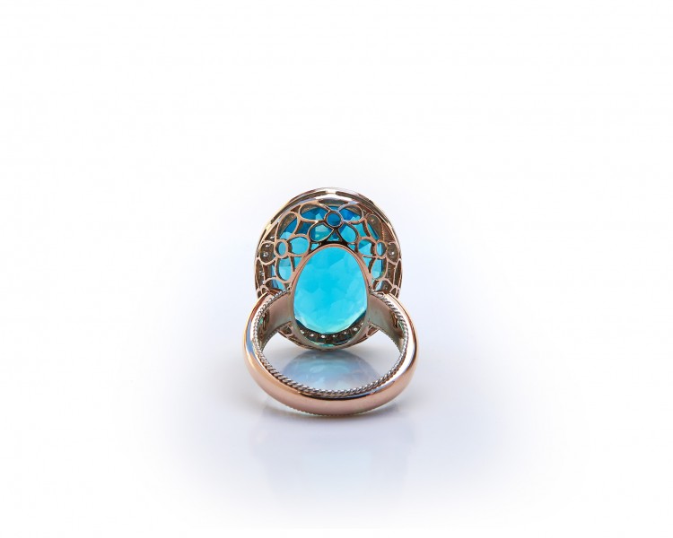 Anillo oro 18k  Diamantes y Topacio